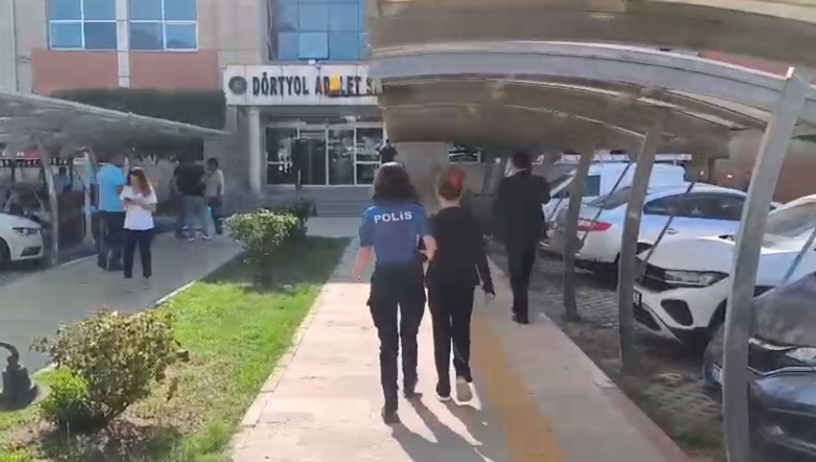 hatayda hapis cezasi ile aranan 2 kisi yakalandi VMTc8xIS