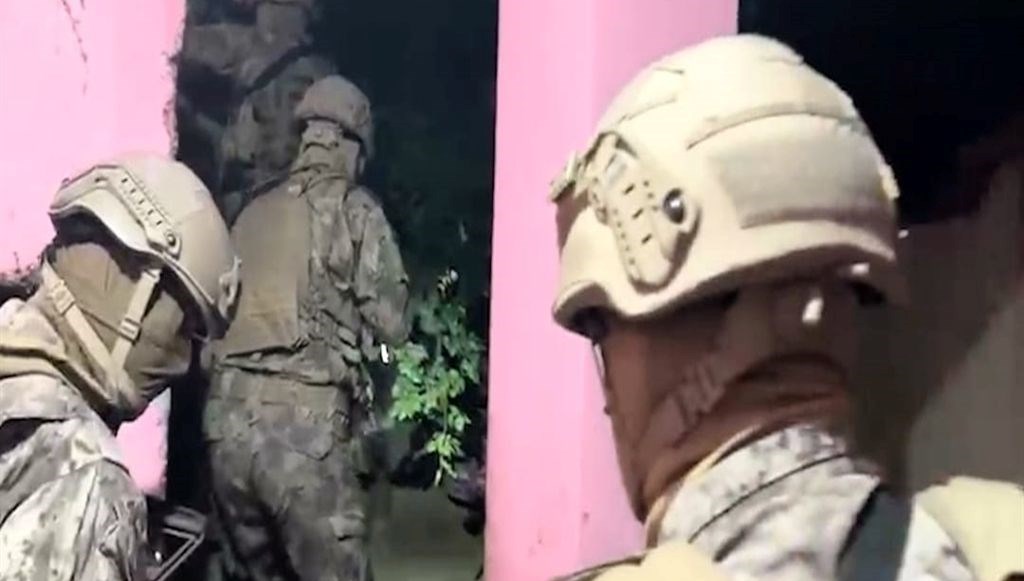 iki ilde sokak saticilarina operasyon 10 tutuklama miRsnzGE