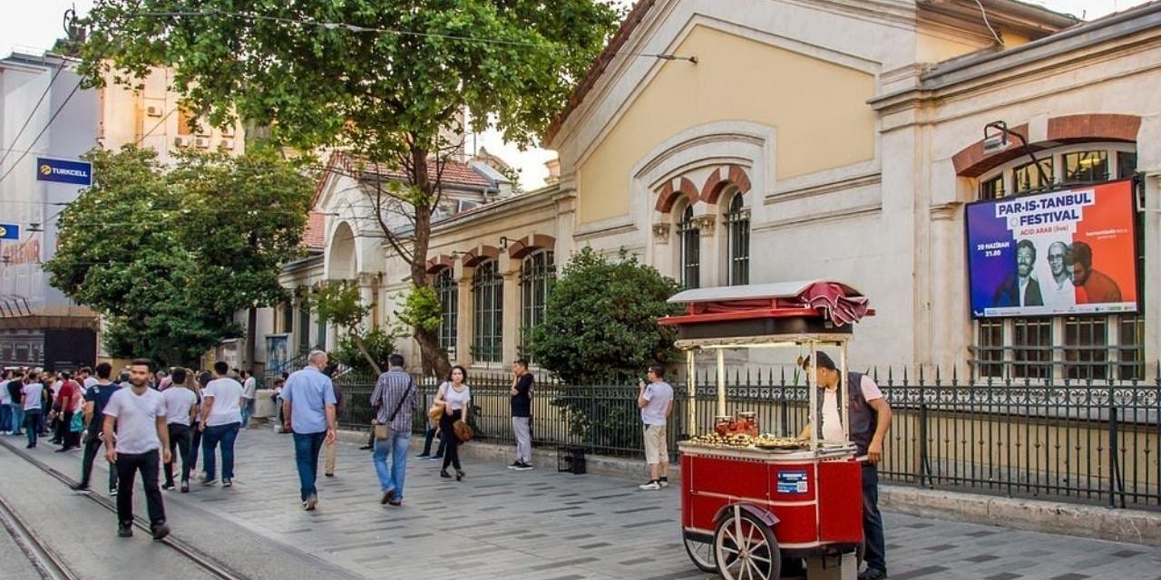 Taksim’in göbeğindeydi: Diplomatik krize neden oldu taksimin gobegindeydi diplomatik krize neden oldu C2Y9NeSE