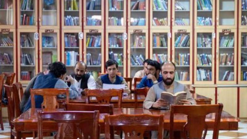 Taliban, kadınlar tarafından yazılmış kitapları müfredattan çıkardı! taliban kadinlar tarafindan yazilmis kitaplari mufredattan cikardi TfWbc3IE