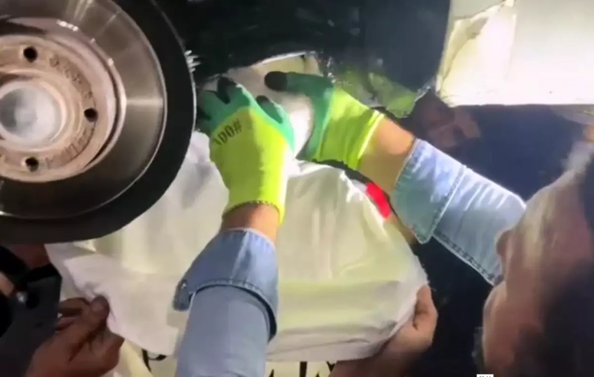 boluda 7 kilo metamfetamin ele gecirildi WmEnI7rf