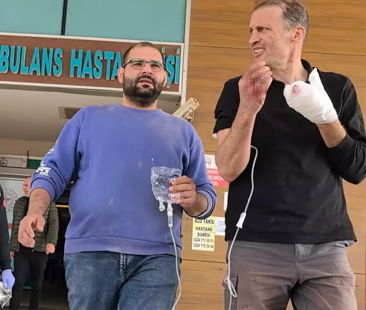 freze makinesine kaptirdigi elinden iki parmak koptu 4yO2TESk.jpg