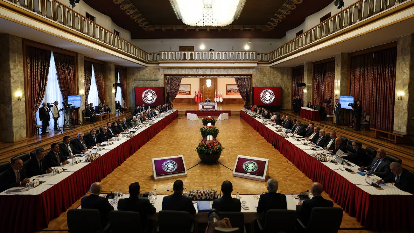 sozcu yazari coskun surec komisyonu ilkbahardan once sonuc raporunu yazacak ve yasa onerme huviyetine kavusacak zAFHFP1q