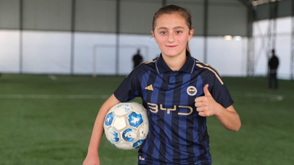 hakkarili sari firtina gulun hayali gercek oldu mezrasina hali saha yapildi GIPMr5tl.jpg