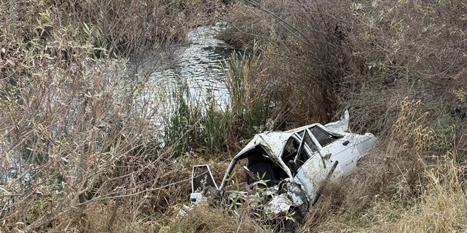 kahramanmarasta kopruden dusen otomobildeki 1 kisi oldu A48kSCMb.jpg