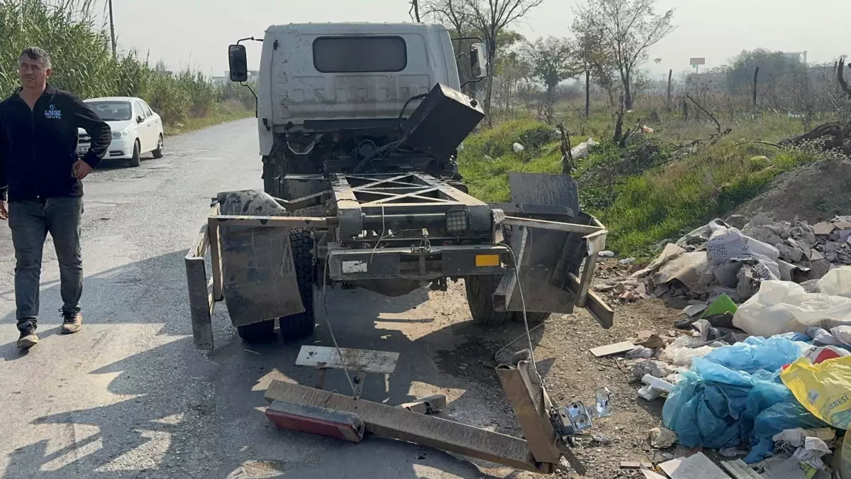 Turgutlu’da Tren Kazası: Sürücü Sağ Kurtuldu turgutluda tren kazasi surucu sag kurtuldu Vx2jF1HK.jpg