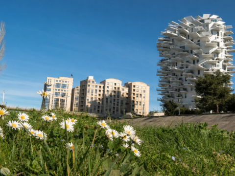 113 daireli binayi beton plakalarla genislettiler PBnJDY1U