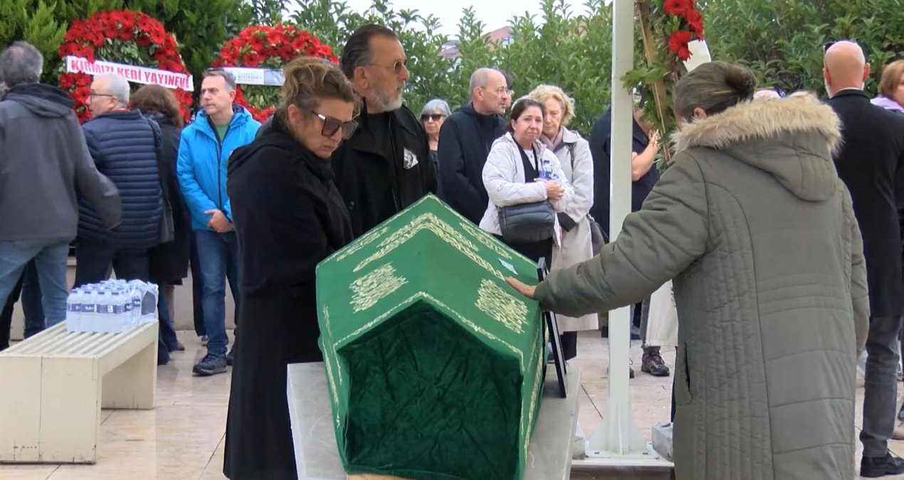 Cem Akaş, Son Yolculuğuna Uğurlandı: Bir Annenin En Derin Veda Anı